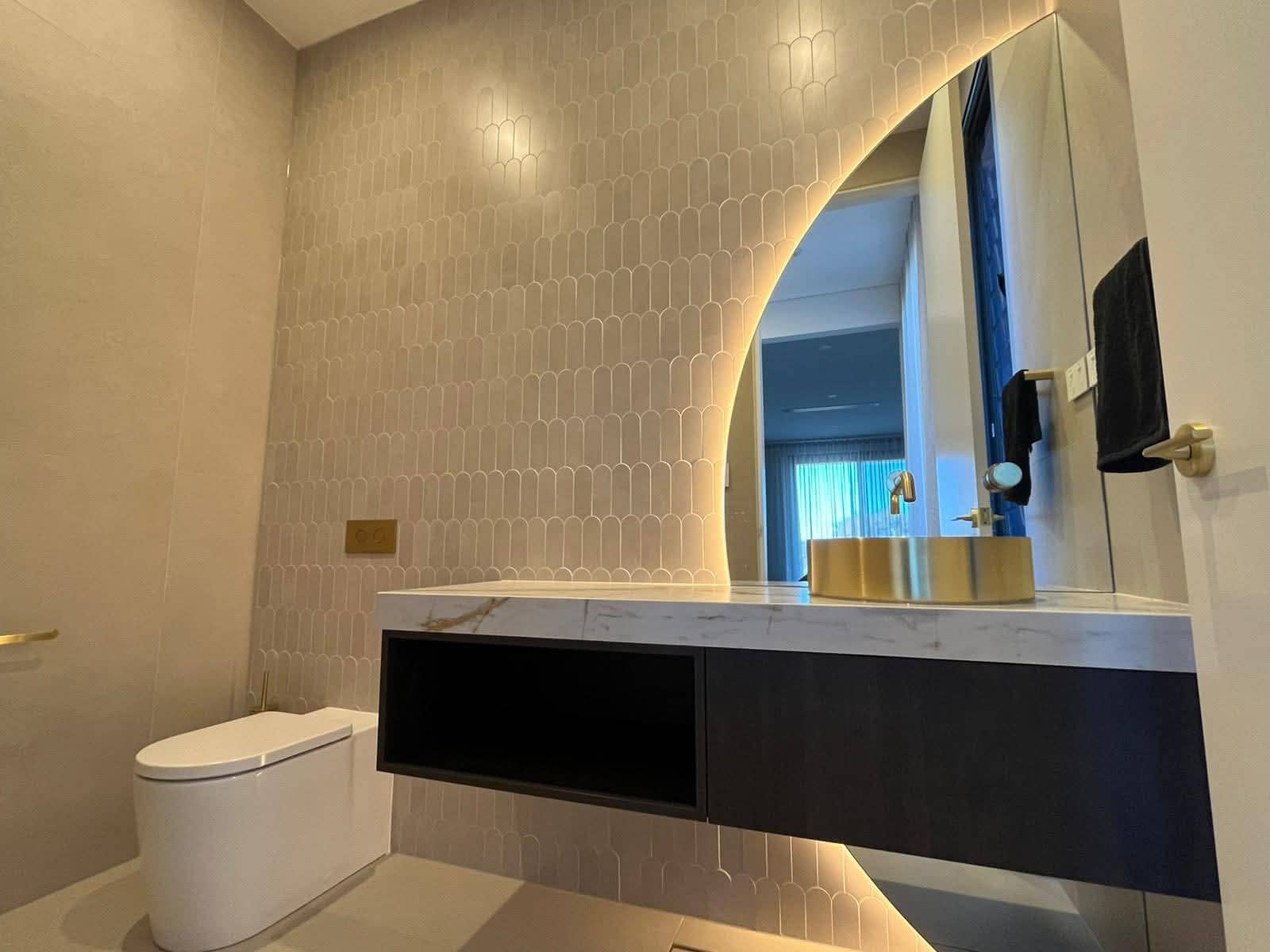 Custom Round Half Mirror